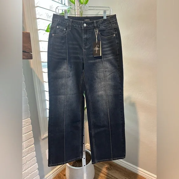 Flamingals Wash Seam Front Mid Rise Straight Leg Jeans Size Large NWT - Picture 11 of 13